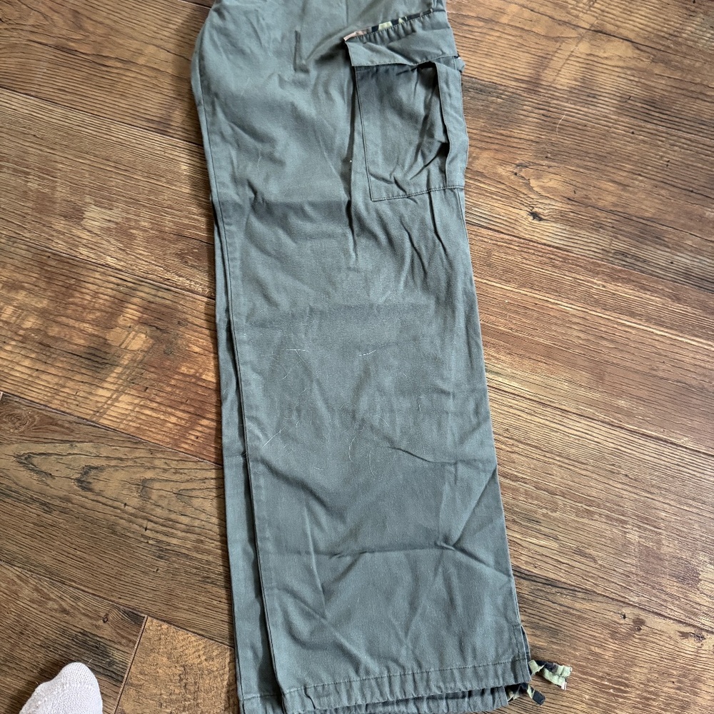 reduced! WOMANS CARGO/SCRUB PANTS, SIZE SMALL